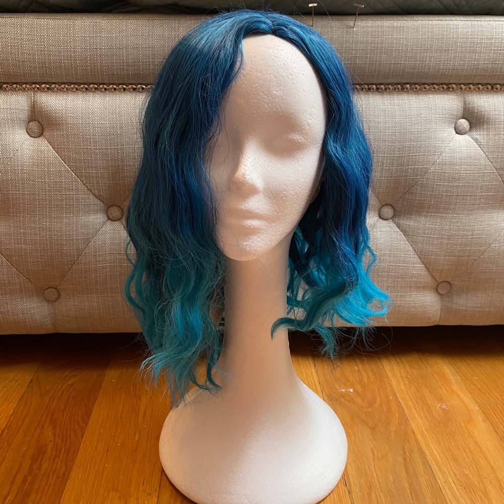 Blue-Aqua Ombré Mid Length Wavy Wig